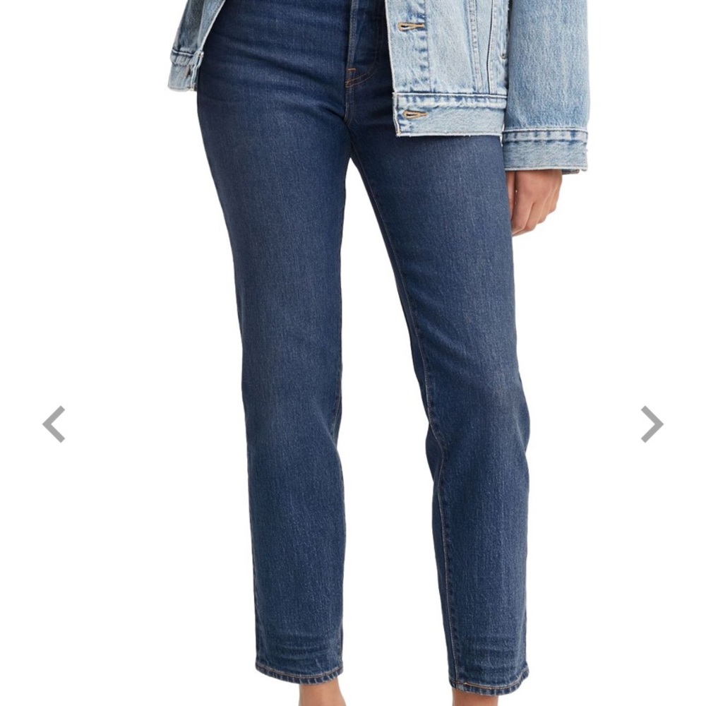 Levi’s premium denim wedgie jean 26 never worn!